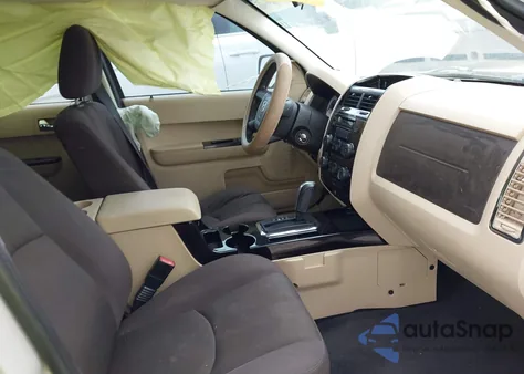 2008 Mazda Tribute I Sport z USA, uszkodzony, nr VIN 4F2CZ02Z88KM22077